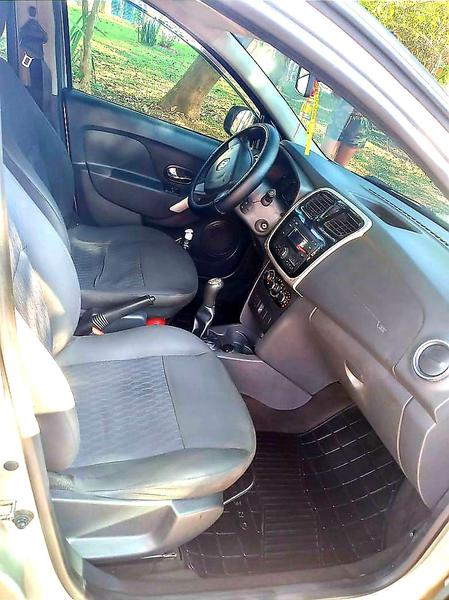 Renault Sandero • 2015 • 145 km 3