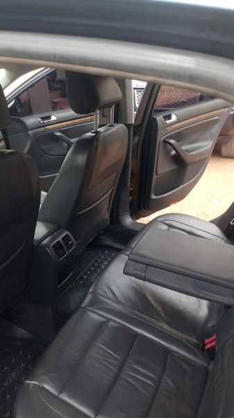 Volkswagen Jetta • 2006 • 16,800 km 2