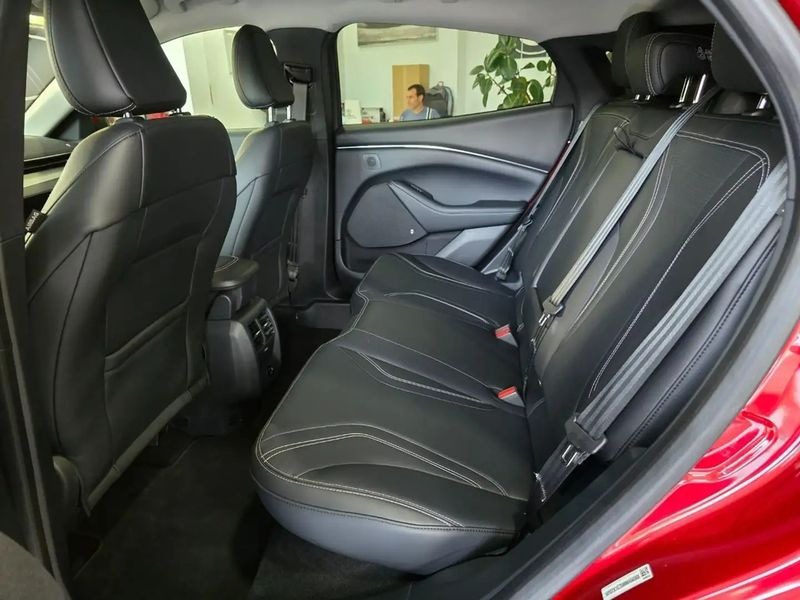Ford Mustang Mach-E • 2022 • 19,000 km 2