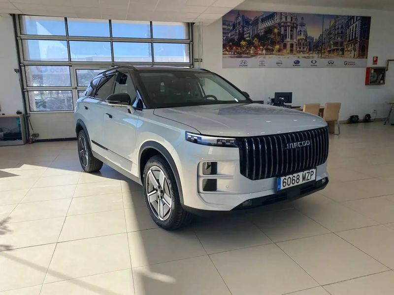 Jeep Grand Cherokee • 2025 • 7,500 km 3