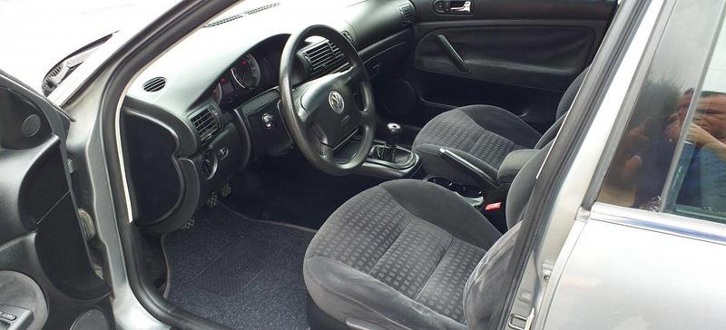 Volkswagen Passat • 2005 • 140,000 km 3