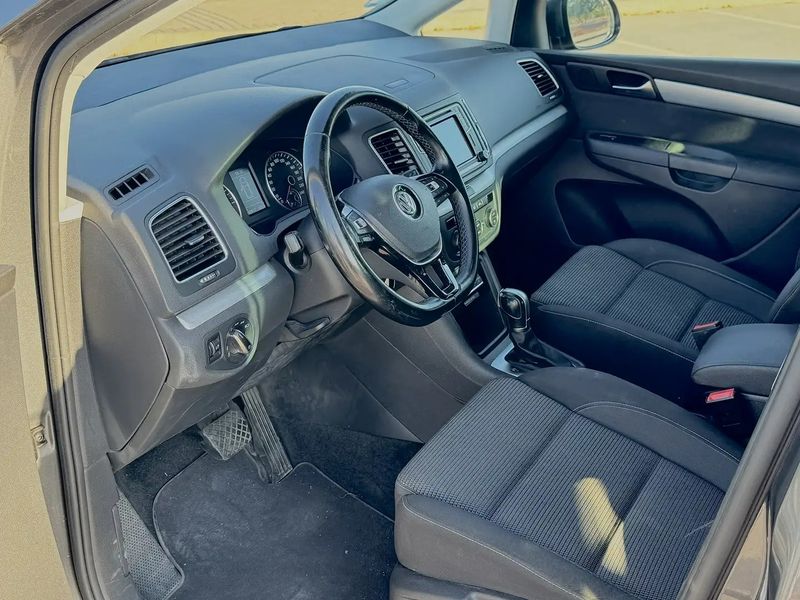 Volkswagen Sharan • 2018 • 183,400 km 6