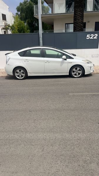 Toyota Prius • 2012 • 191,000 km 2