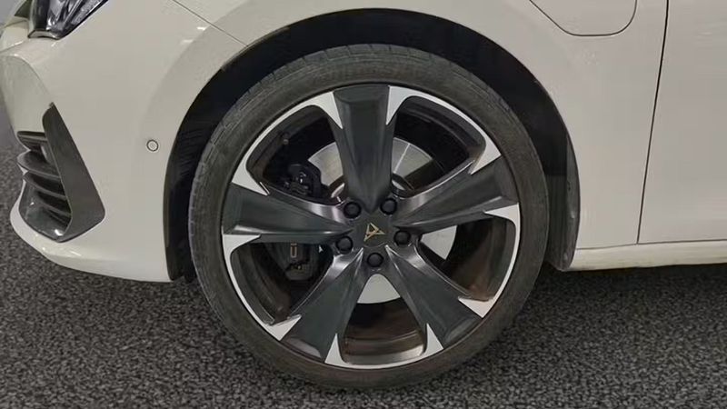 Seat Leon • 2021 • 26,143 km 15