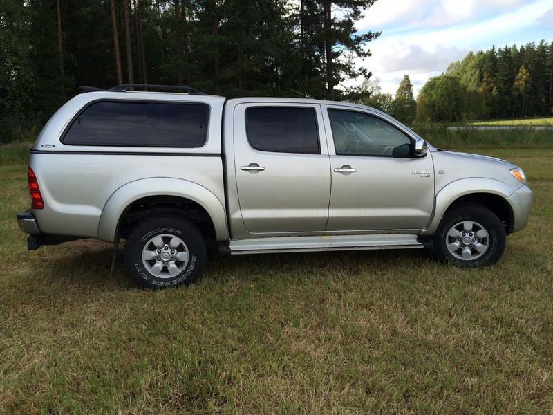 Toyota Hilux • 2005 • 115,300 km 4