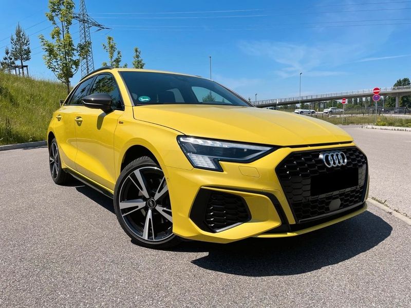 Audi A3 • 2021 • 18,700 km 1
