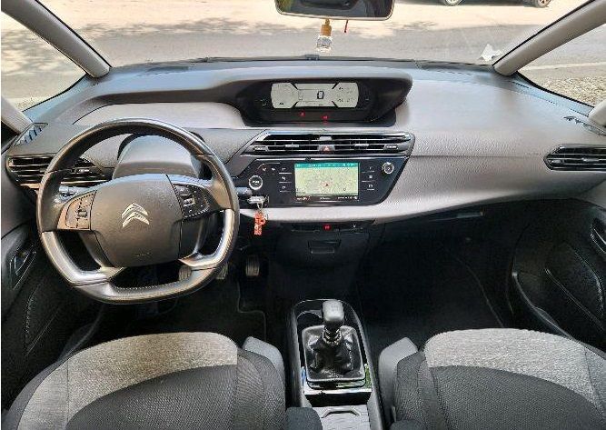 Citroën C4 • 2018 • 150,000 km 4