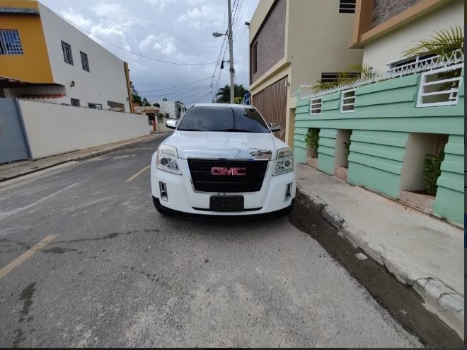 GMC Terrain • 2015 • 155,000 km 1