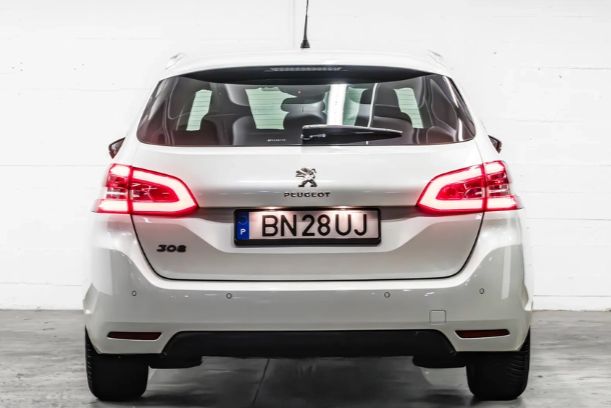 Peugeot 308 SW • 2015 • 104,000 km 4
