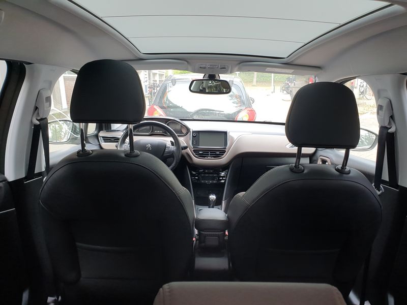 Peugeot 2008 • 2014 • 63,600 km 17