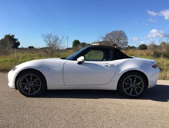 Mazda MX-5 • 2007 • 86,000 km 2
