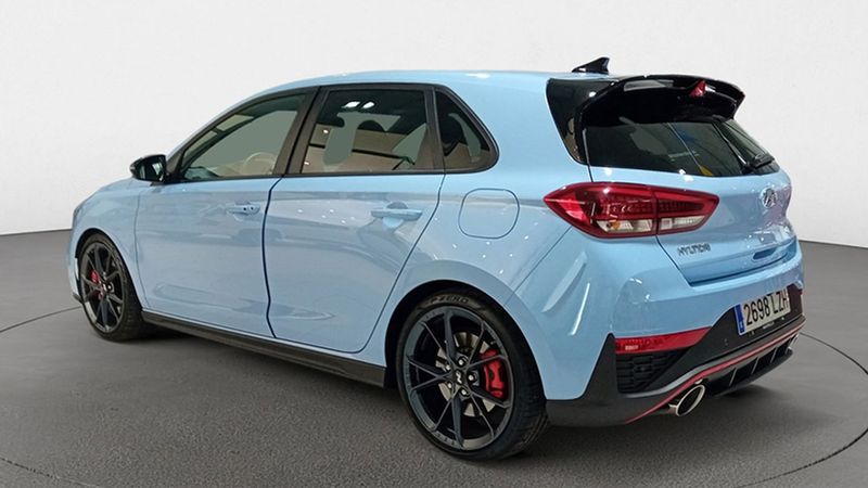 Hyundai i30 • 2022 • 5,679 km 2
