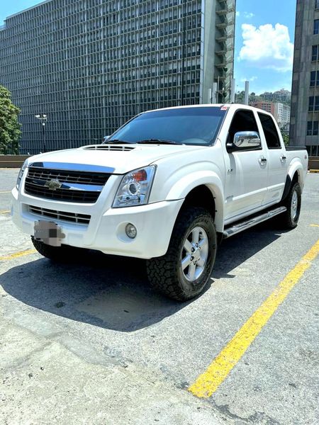 Chevrolet Luv • 2012 • 188,000 km 3