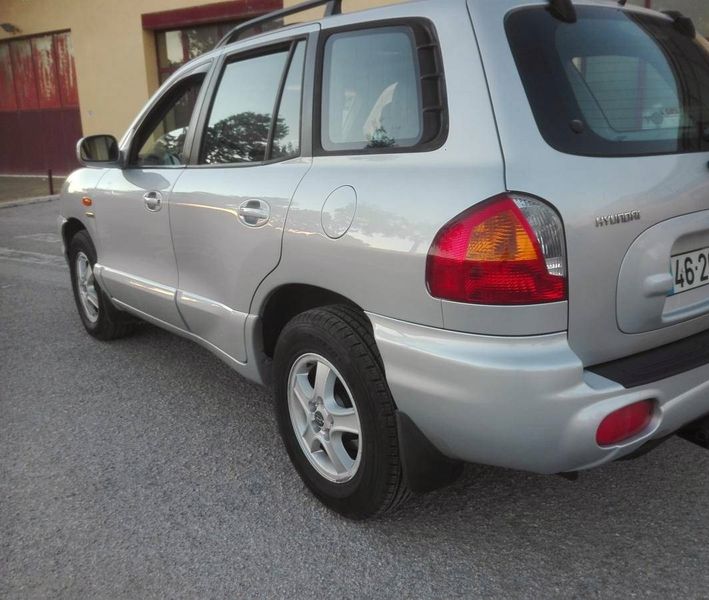 Hyundai Santa Fe • 2003 • 250,000 km 3
