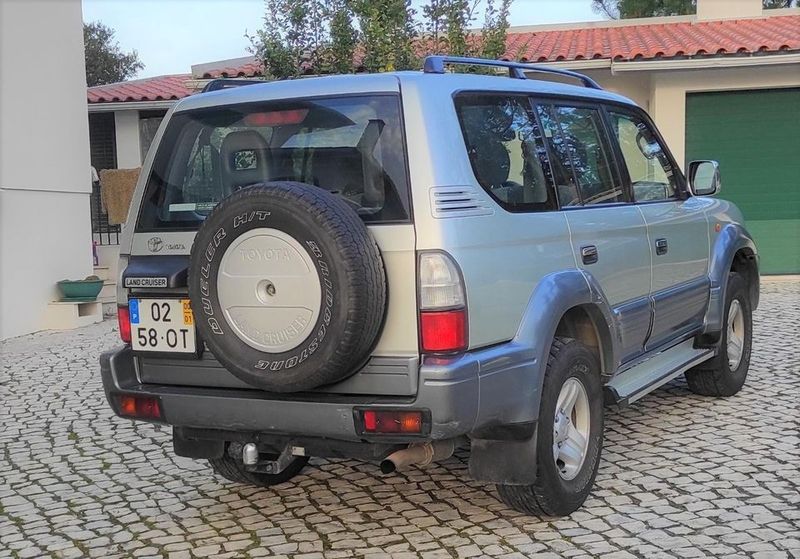 Toyota Land Cruiser • 2000 • 262,000 km 8