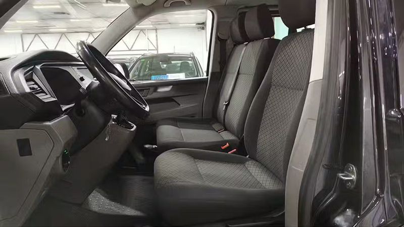 Volkswagen Caravelle • 2022 • 88,079 km 12