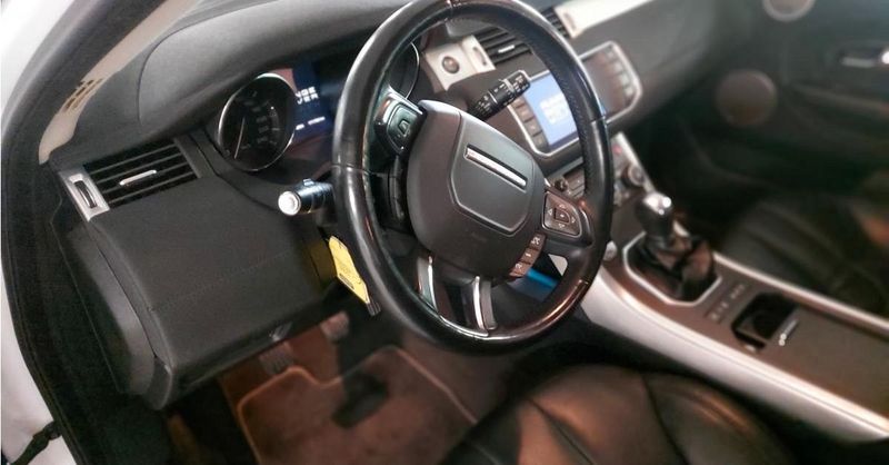 Land Rover Range Rover • 2011 • 170,000 km 3