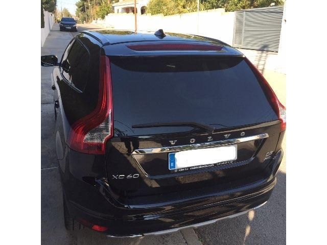 Volvo XC60 • 2016 • 195,000 km 4