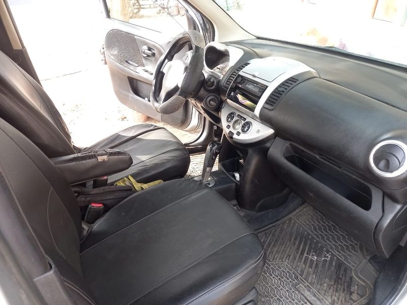 Nissan Note • 2007 • 214,000 km 9