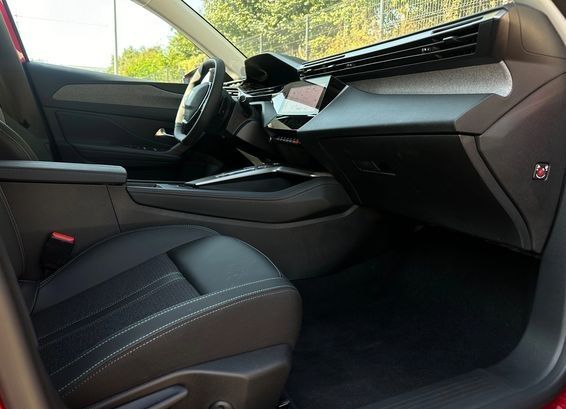 Peugeot 308 • 2024 • 8,300 km 30