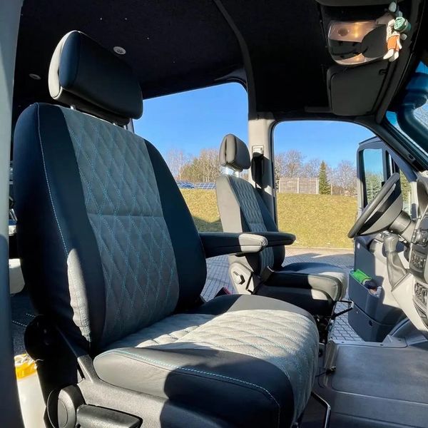Mercedes-Benz Sprinter • 2019 • 89,900 km 11