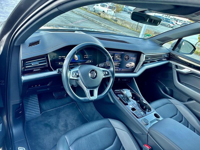 Volkswagen Touareg • 2019 • 160,000 km 3