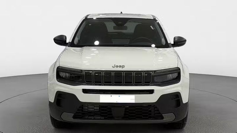 Jeep Compass • 2025 • 4 km 1
