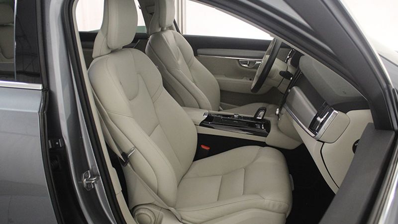 Volvo S90 • 2019 • 134,300 km 2