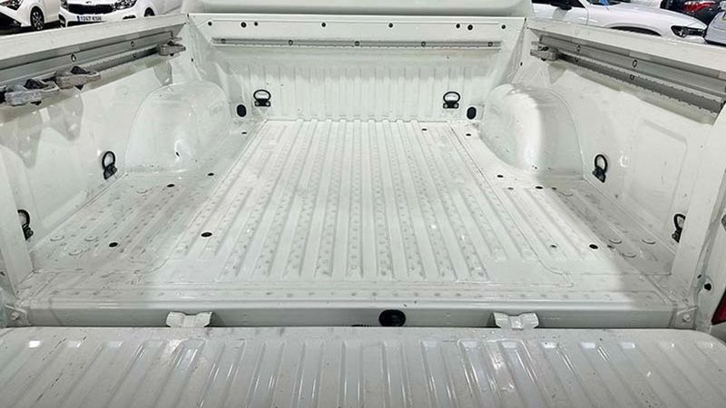 Nissan Navara • 2020 • 34,765 km 7