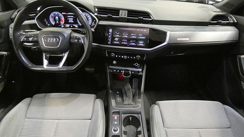 Audi Q3 • 2019 • 61,088 km 7
