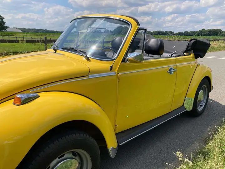 Volkswagen Beetle Convertible • 1975 • 23,000 km 5