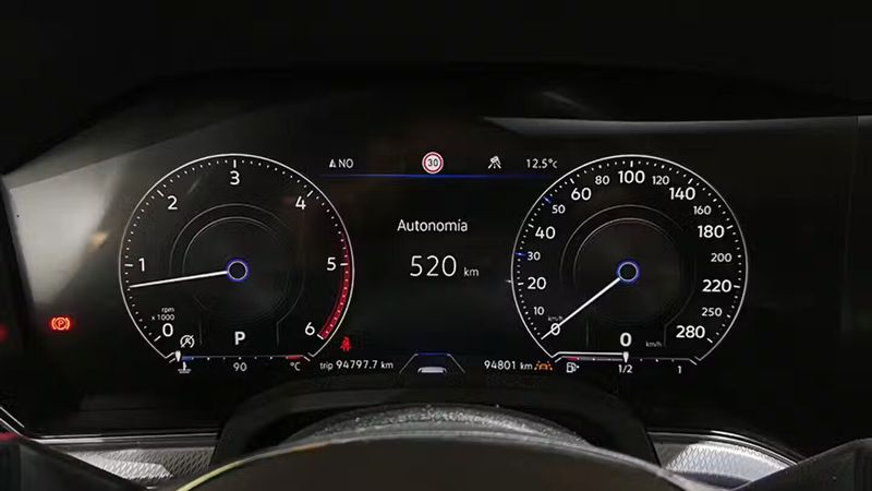 Volkswagen Touareg • 2019 • 94,801 km 11