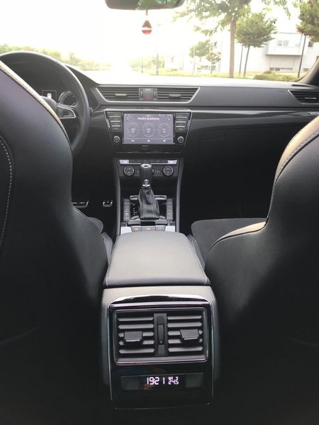 Škoda Superb Combi • 2017 • 132,000 km 7