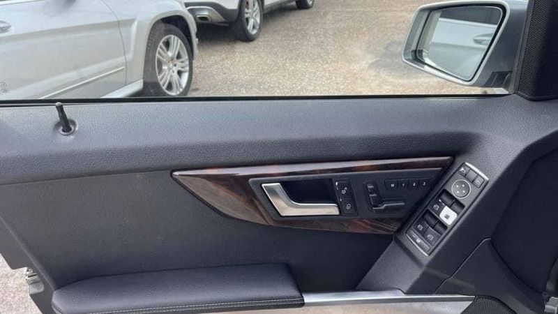 Mercedes-Benz GLK • 2013 • 87,000 km 2