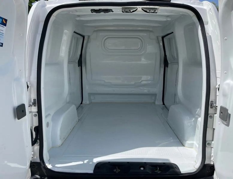 Nissan e-NV200 • 2018 • 88,000 km 10