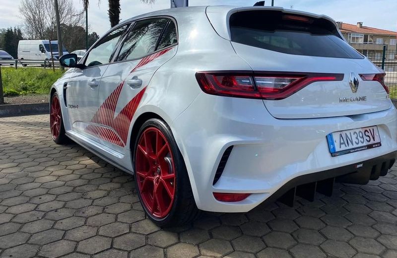 Renault Mégane • 2018 • 60,000 km 4