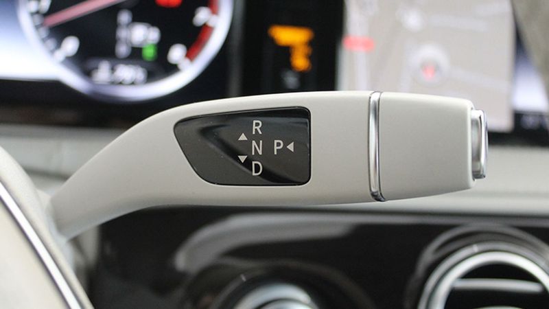 Mercedes-Benz S-Class • 2015 • 120,404 km 4