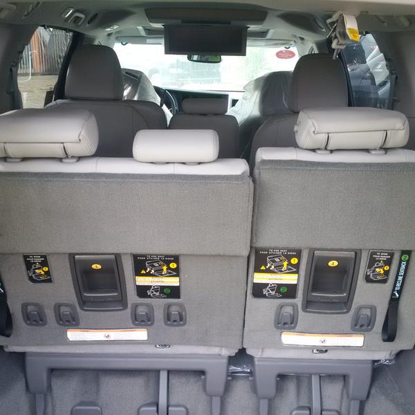 Toyota RAV4 • 2015 • 580,000 km 10