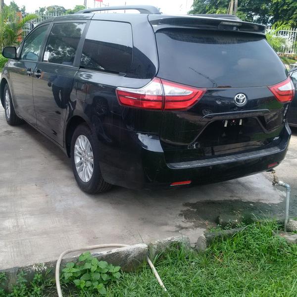 Toyota RAV4 • 2015 • 580,000 km 7