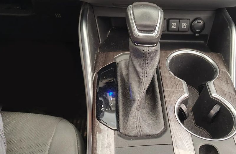 Toyota Highlander Hybrid • 2021 • 59,268 km 5