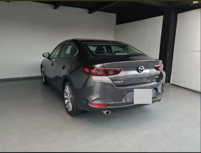 Mazda 3 • 2021 • 77,000 km 3