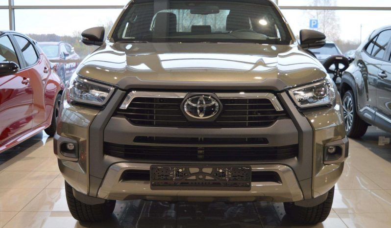 Toyota Hilux • 2023 • 7,814 km 5