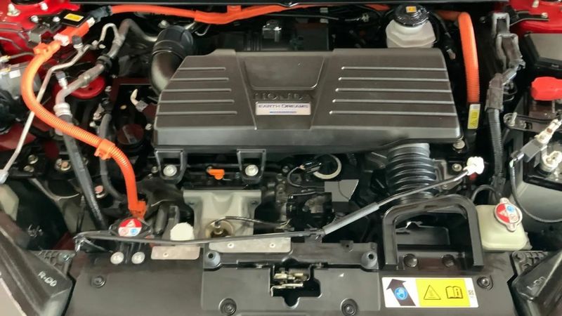 Honda CR-V Hybrid • 2019 • 77,000 km 4