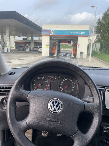 Volkswagen Golf • 2001 • 192,000 km 3
