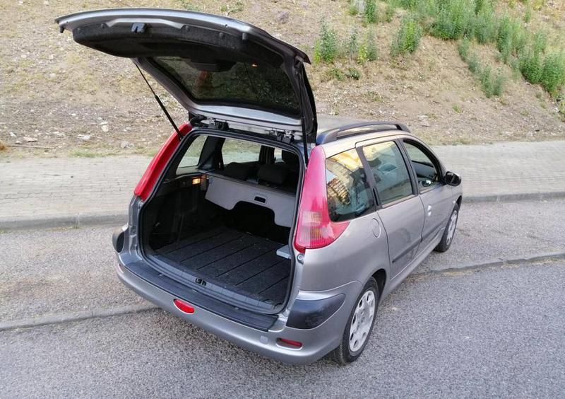 Peugeot 206 • 2004 • 110,000 km 1