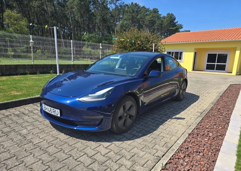 Tesla Model 3 • 2021 • 124,000 km 1