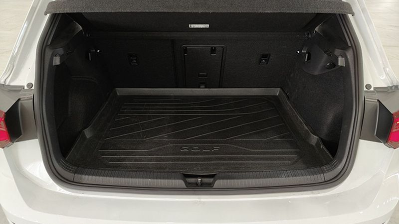 Volkswagen Golf • 2021 • 38,310 km 14