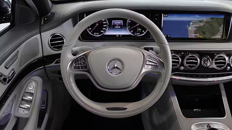 Mercedes-Benz S-Class • 2015 • 120,239 km 7