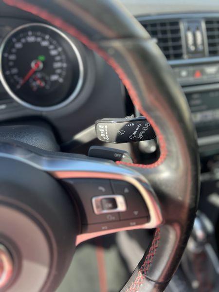 Volkswagen Polo • 2015 • 101,000 km 6