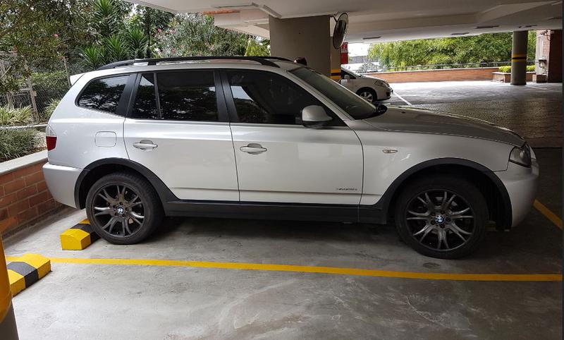 BMW X3 • 2010 • 53,000 km 6
